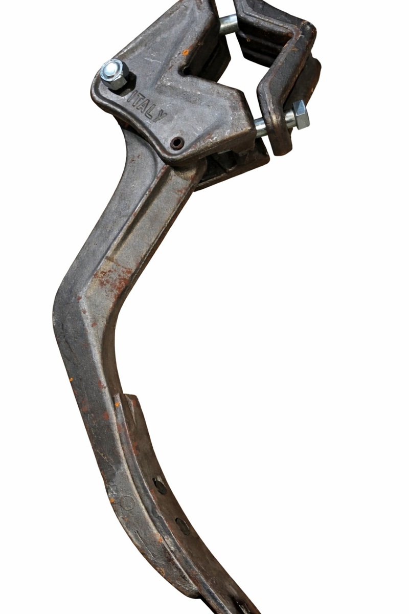 OPRUGA PODIRIVACA RADNO TELO OPRUGA PODIRIVACA RADNO TELO - Slika 1